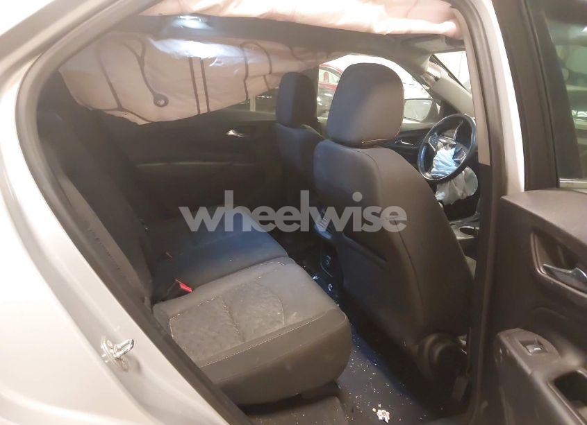 Photo 8 of 2020 Chevrolet Equinox FWD 2FL (VIN 2GNAXJEV1L6237741)