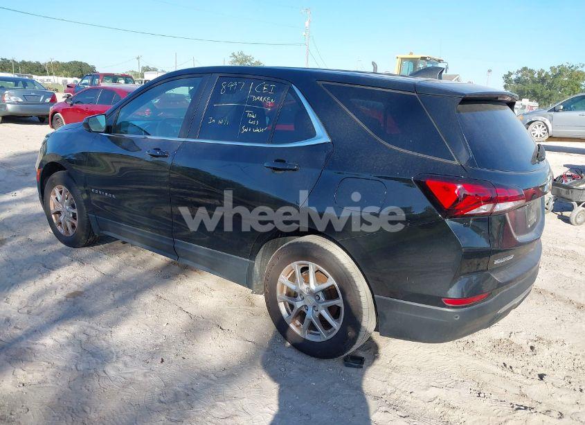 Photo 3 of 2022 Chevrolet Equinox FWD 2FL (VIN 2GNAXJEV1N6119630)