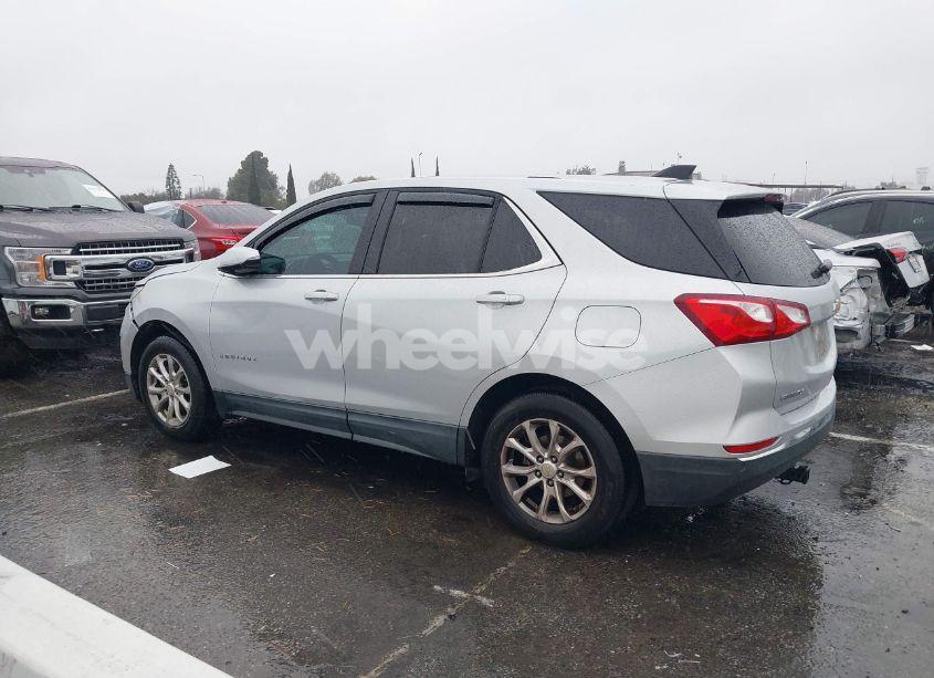 Photo 14 of 2018 Chevrolet Equinox LT (VIN 2GNAXJEV2J6132235)