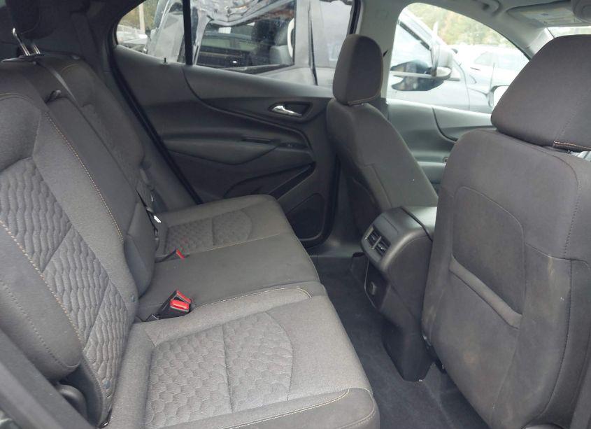 Photo 8 of 2018 Chevrolet Equinox LT (VIN 2GNAXJEV2J6142201)