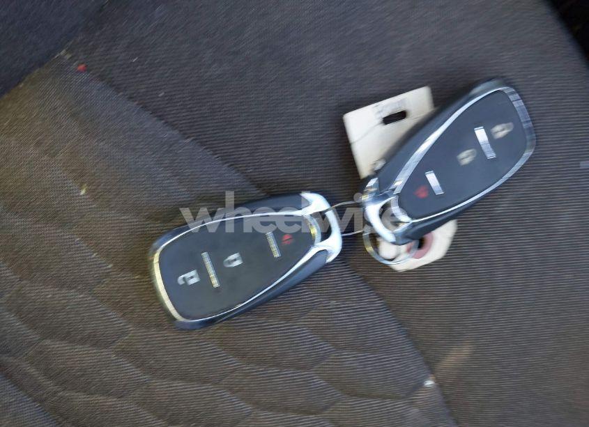 Photo 11 of 2018 Chevrolet Equinox LT (VIN 2GNAXJEV2J6258367)