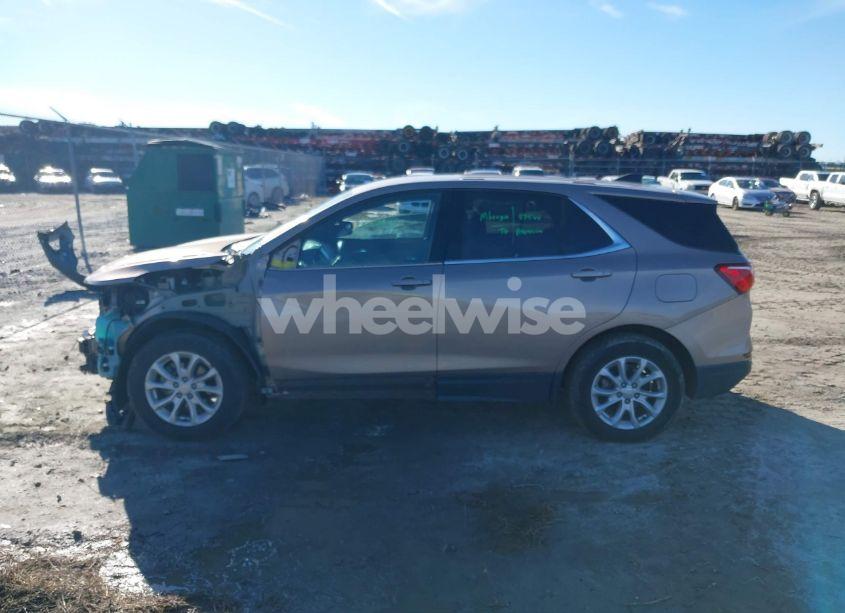 Photo 15 of 2018 Chevrolet Equinox LT (VIN 2GNAXJEV2J6258367)