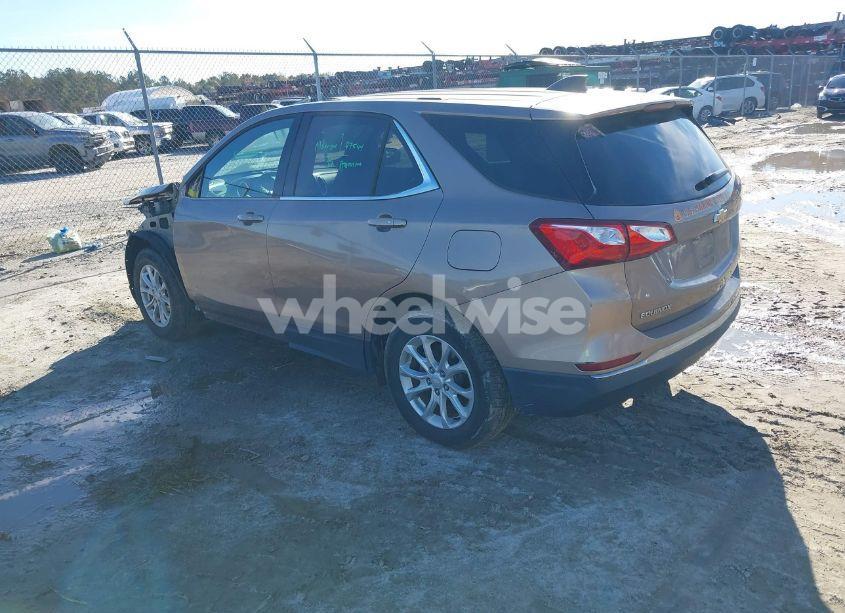 Photo 3 of 2018 Chevrolet Equinox LT (VIN 2GNAXJEV2J6258367)