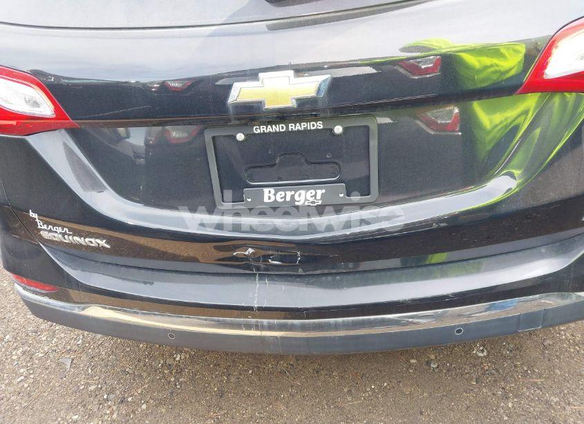 Photo 16 of 2018 Chevrolet Equinox LT (VIN 2GNAXJEV2J6259907)