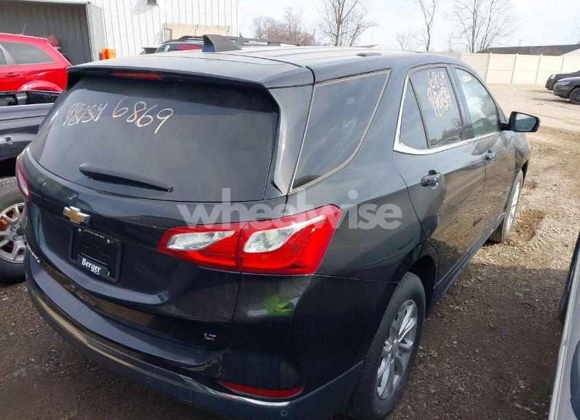 Photo 4 of 2018 Chevrolet Equinox LT (VIN 2GNAXJEV2J6259907)