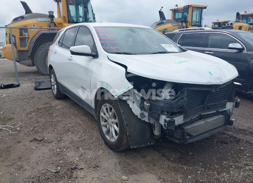 2018 Chevrolet Equinox LT (VIN 2GNAXJEV2J6273127) main photo