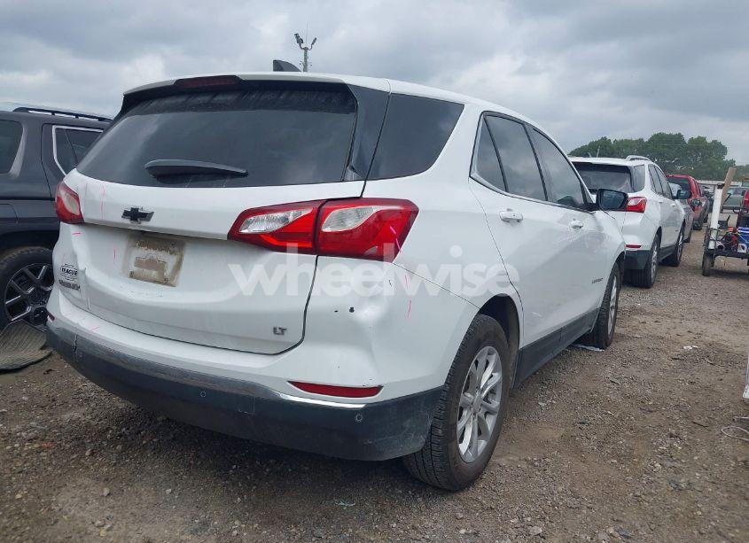 Photo 4 of 2018 Chevrolet Equinox LT (VIN 2GNAXJEV2J6273127)