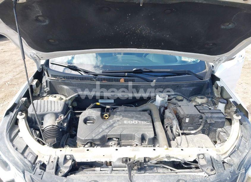 Photo 10 of 2018 Chevrolet Equinox LT (VIN 2GNAXJEV2J6296214)