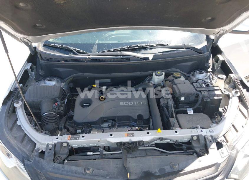 Photo 10 of 2018 Chevrolet Equinox LT (VIN 2GNAXJEV2J6301282)