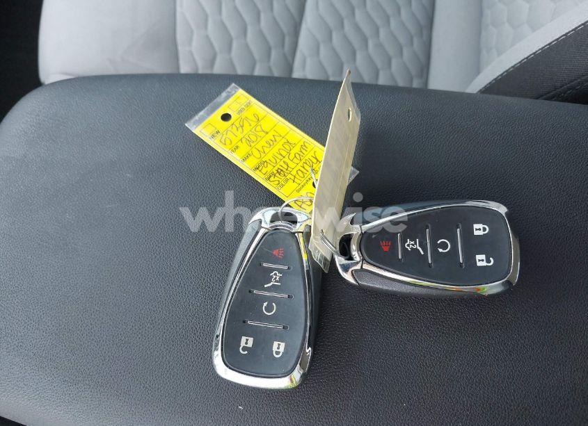 Photo 11 of 2018 Chevrolet Equinox LT (VIN 2GNAXJEV2J6301282)