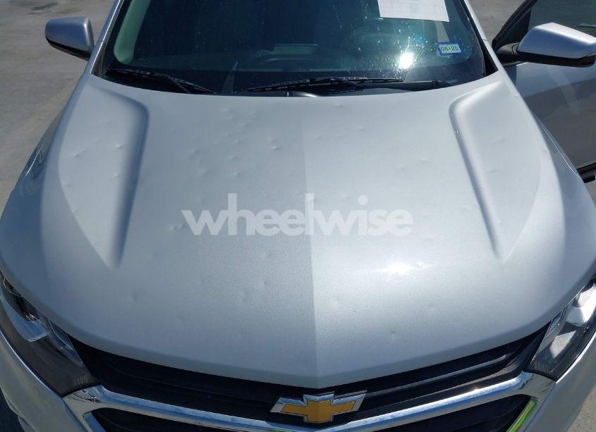 Photo 6 of 2018 Chevrolet Equinox LT (VIN 2GNAXJEV2J6301282)