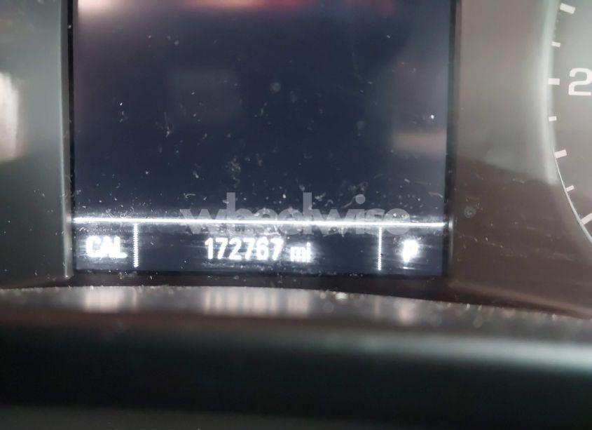 Photo 15 of 2018 Chevrolet Equinox LT (VIN 2GNAXJEV2J6305879)