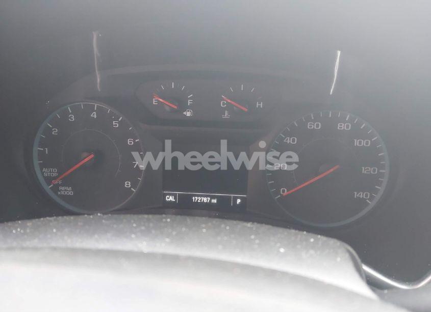 Photo 7 of 2018 Chevrolet Equinox LT (VIN 2GNAXJEV2J6305879)