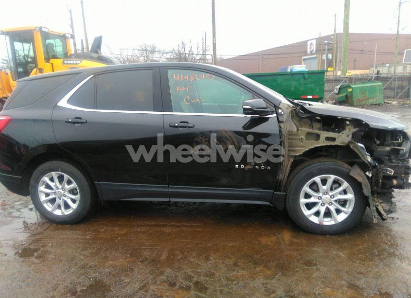 Photo 13 of 2019 Chevrolet Equinox LT (VIN 2GNAXJEV2K6154589)