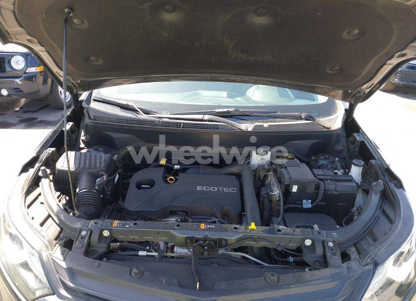Photo 10 of 2020 Chevrolet Equinox FWD 2FL (VIN 2GNAXJEV2L6100100)