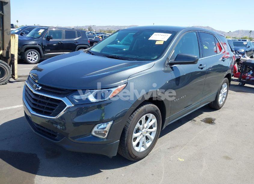 Photo 2 of 2020 Chevrolet Equinox FWD 2FL (VIN 2GNAXJEV2L6100100)