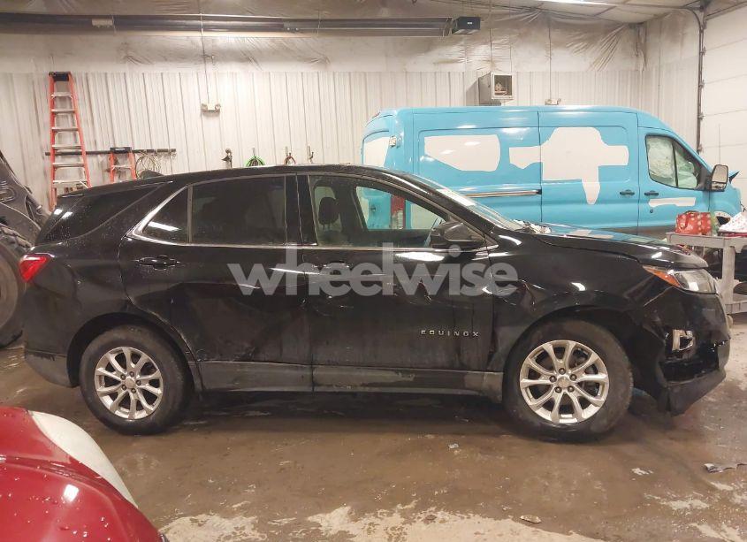 Photo 13 of 2020 Chevrolet Equinox FWD 2FL (VIN 2GNAXJEV2L6126745)