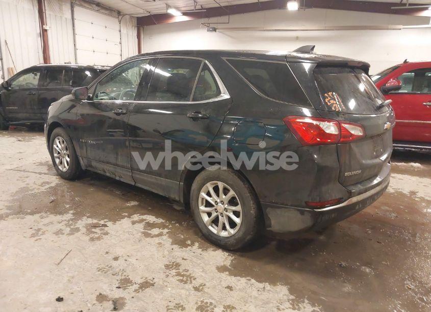 Photo 3 of 2020 Chevrolet Equinox FWD 2FL (VIN 2GNAXJEV2L6126745)