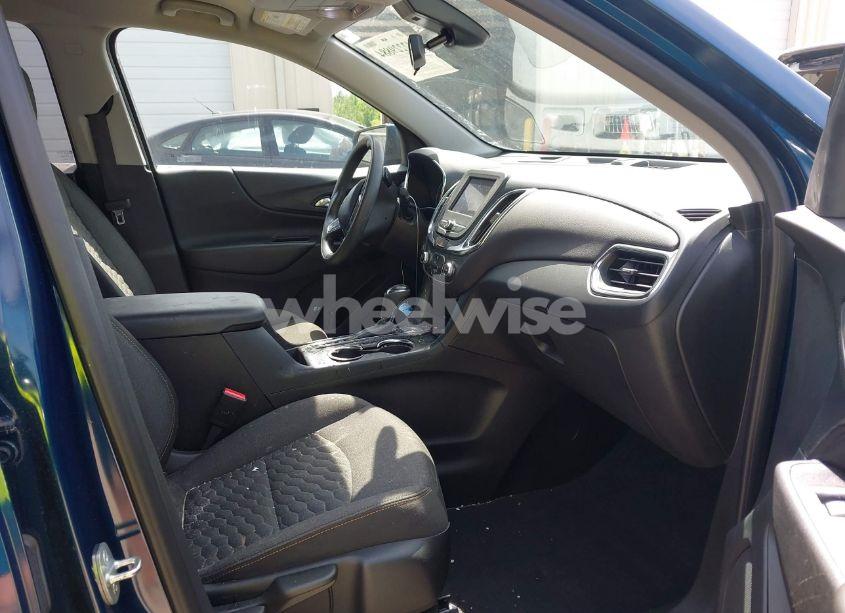 Photo 5 of 2021 Chevrolet Equinox FWD 2FL (VIN 2GNAXJEV2M6152487)