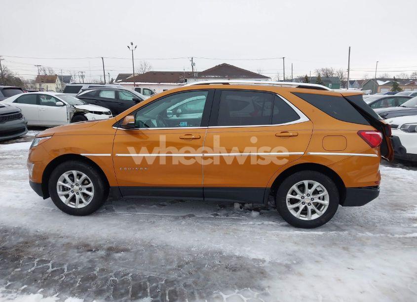 Photo 14 of 2018 Chevrolet Equinox LT (VIN 2GNAXJEV3J6101723)