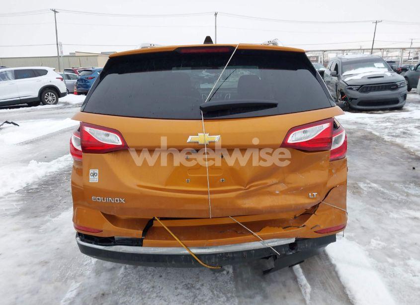 Photo 16 of 2018 Chevrolet Equinox LT (VIN 2GNAXJEV3J6101723)