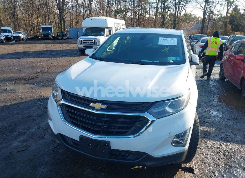 Photo 12 of 2018 Chevrolet Equinox LT (VIN 2GNAXJEV3J6123821)
