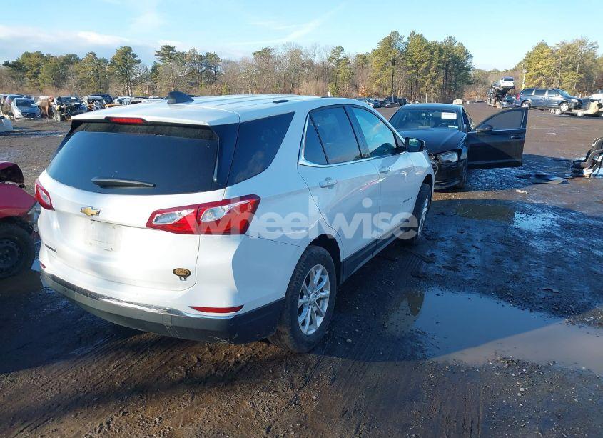 Photo 4 of 2018 Chevrolet Equinox LT (VIN 2GNAXJEV3J6123821)