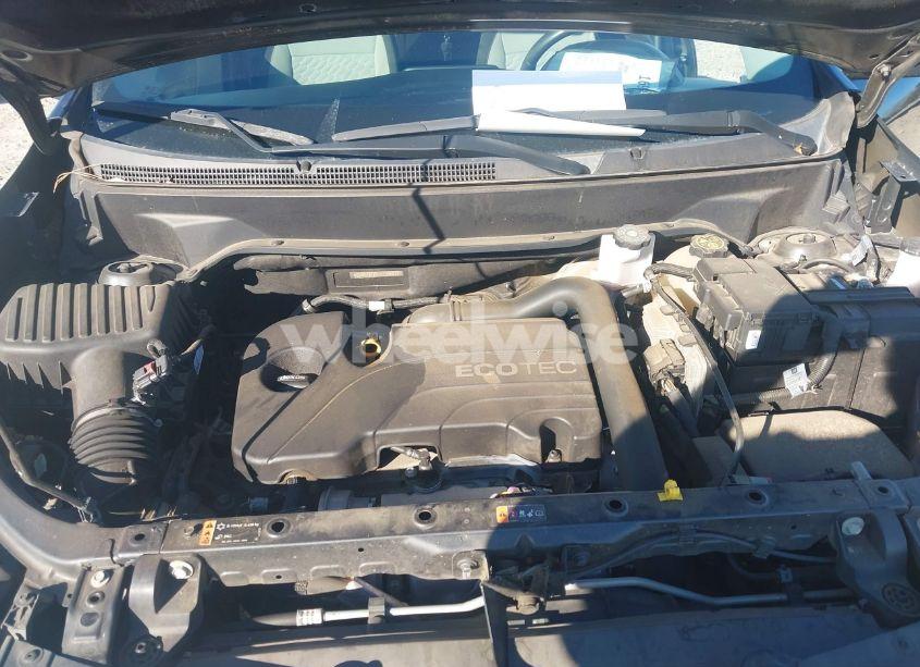 Photo 10 of 2018 Chevrolet Equinox LT (VIN 2GNAXJEV3J6125603)