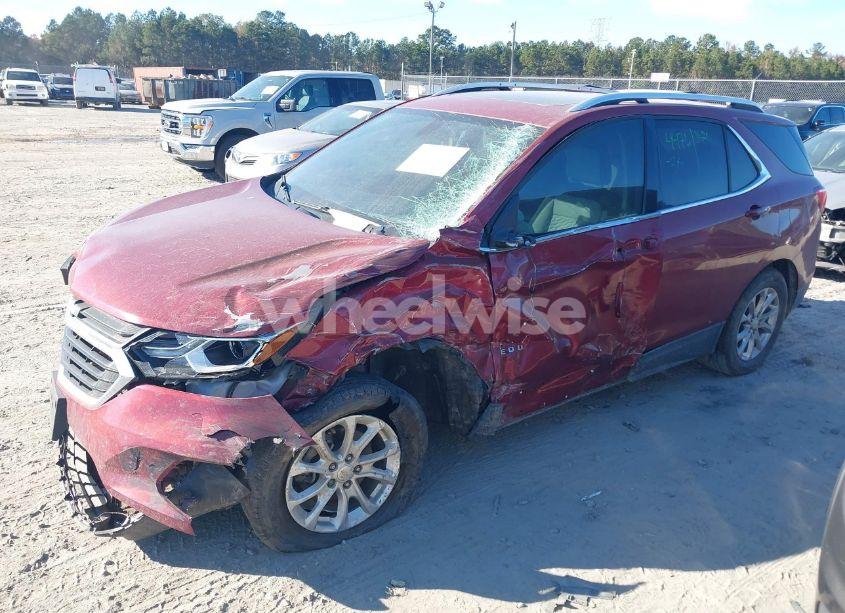 Photo 2 of 2018 Chevrolet Equinox LT (VIN 2GNAXJEV3J6136732)