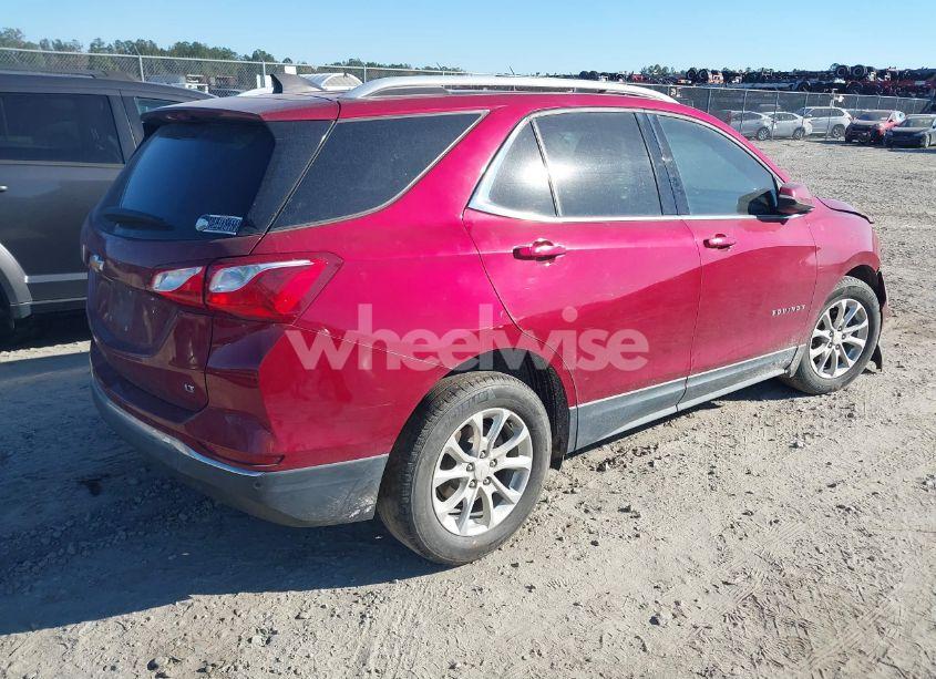 Photo 4 of 2018 Chevrolet Equinox LT (VIN 2GNAXJEV3J6136732)