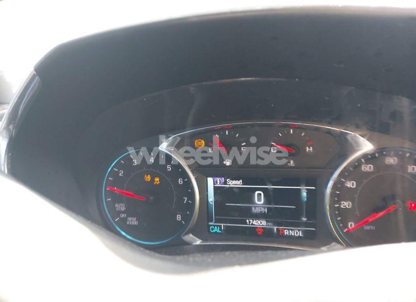 Photo 7 of 2018 Chevrolet Equinox LT (VIN 2GNAXJEV3J6136732)