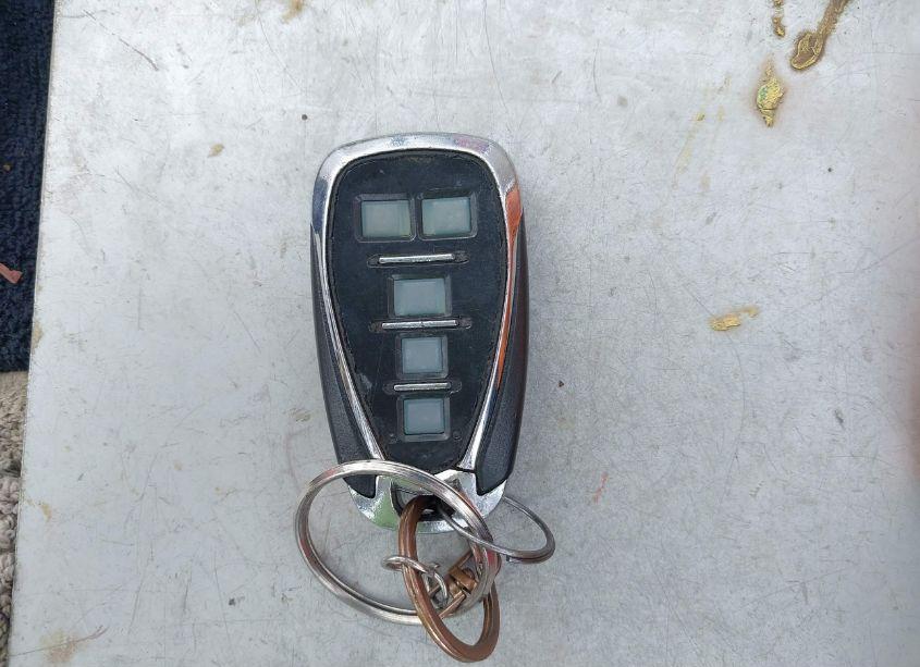 Photo 11 of 2018 Chevrolet Equinox LT (VIN 2GNAXJEV3J6138920)