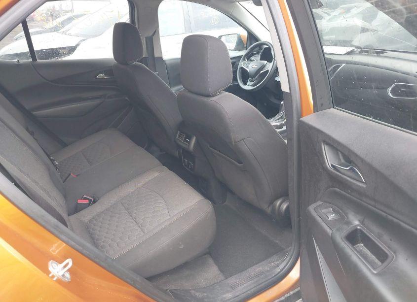 Photo 8 of 2018 Chevrolet Equinox LT (VIN 2GNAXJEV3J6138920)