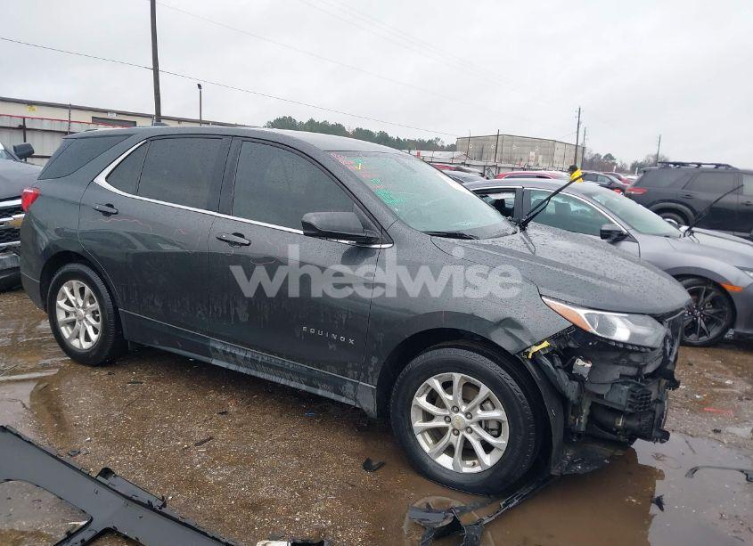 2018 Chevrolet Equinox LT (VIN 2GNAXJEV3J6205578) main photo