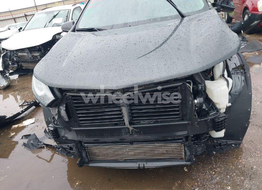 Photo 12 of 2018 Chevrolet Equinox LT (VIN 2GNAXJEV3J6205578)