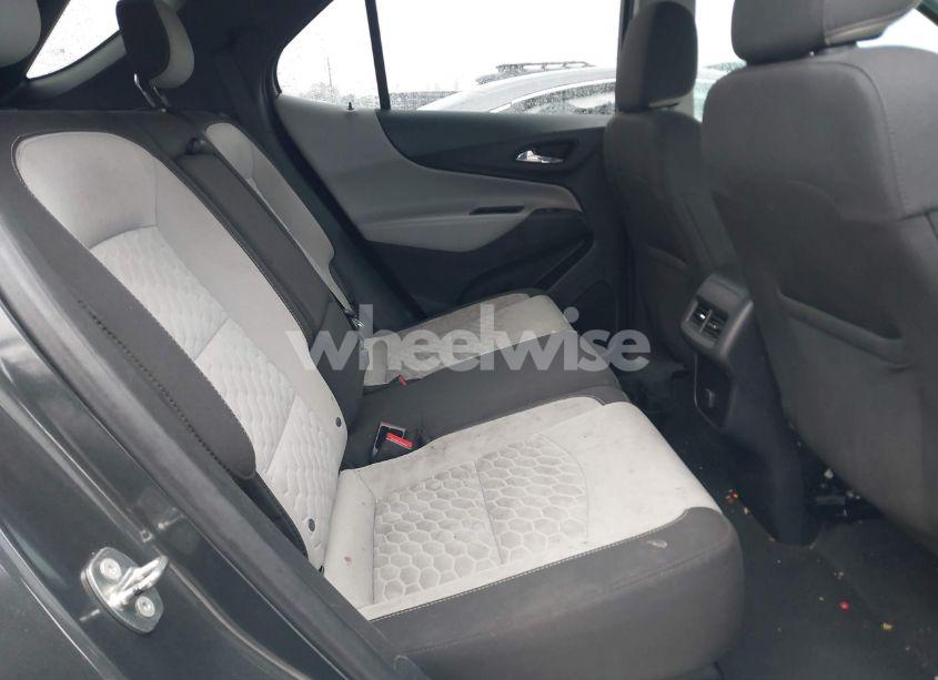 Photo 8 of 2018 Chevrolet Equinox LT (VIN 2GNAXJEV3J6205578)