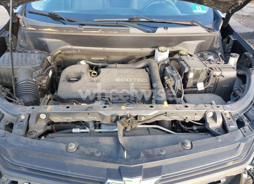 Photo 10 of 2018 Chevrolet Equinox LT (VIN 2GNAXJEV3J6216287)