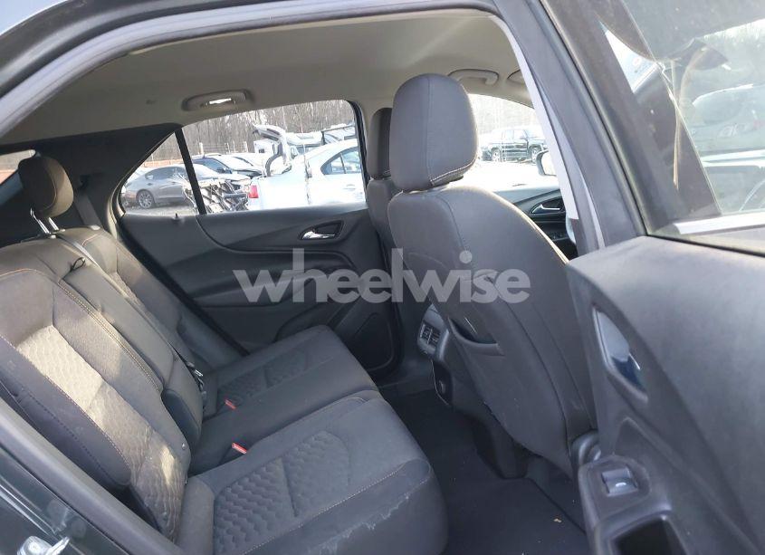 Photo 8 of 2018 Chevrolet Equinox LT (VIN 2GNAXJEV3J6216287)