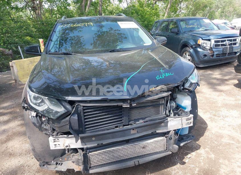 Photo 13 of 2018 Chevrolet Equinox LT (VIN 2GNAXJEV3J6229962)