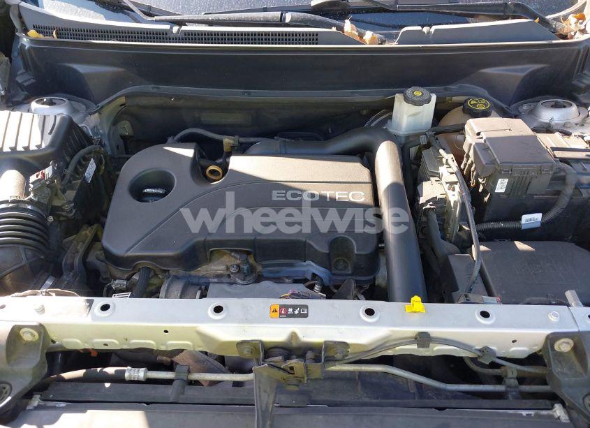 Photo 10 of 2018 Chevrolet Equinox LT (VIN 2GNAXJEV3J6235602)