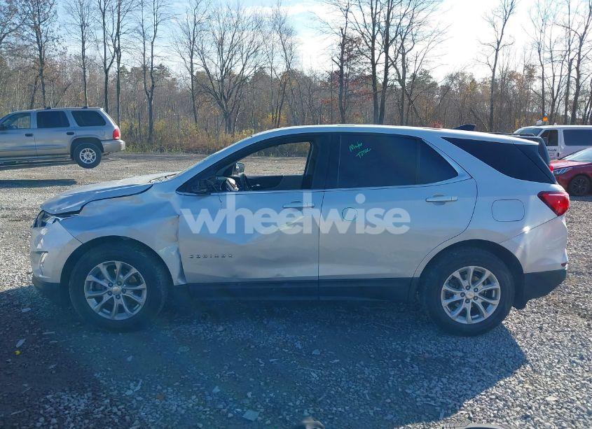 Photo 14 of 2018 Chevrolet Equinox LT (VIN 2GNAXJEV3J6235602)