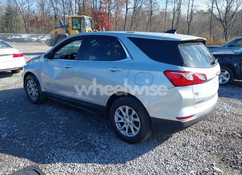Photo 3 of 2018 Chevrolet Equinox LT (VIN 2GNAXJEV3J6235602)