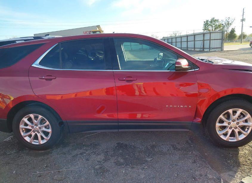 Photo 13 of 2018 Chevrolet Equinox LT (VIN 2GNAXJEV3J6236961)