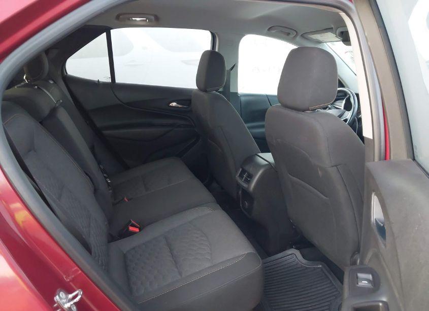 Photo 8 of 2018 Chevrolet Equinox LT (VIN 2GNAXJEV3J6236961)