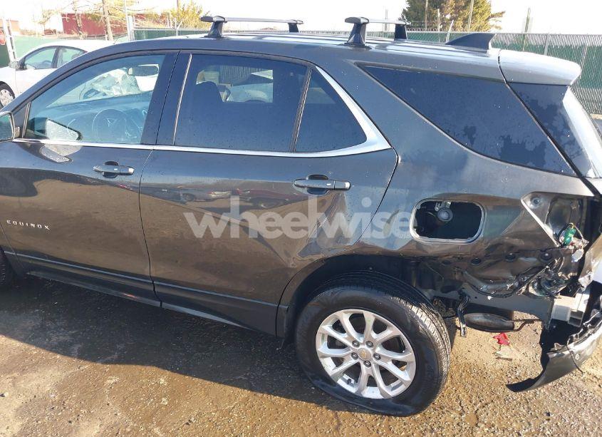 Photo 18 of 2018 Chevrolet Equinox LT (VIN 2GNAXJEV3J6252397)