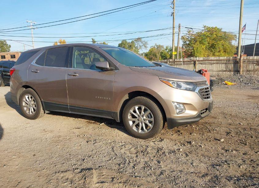 2018 Chevrolet Equinox LT (VIN 2GNAXJEV3J6255526) main photo