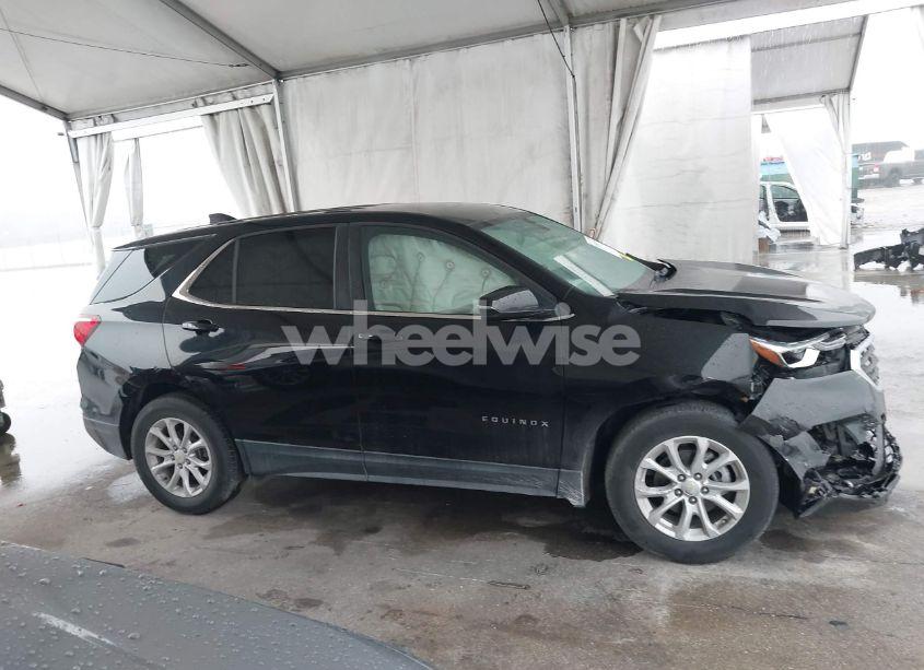 Photo 13 of 2018 Chevrolet Equinox LT (VIN 2GNAXJEV3J6261164)