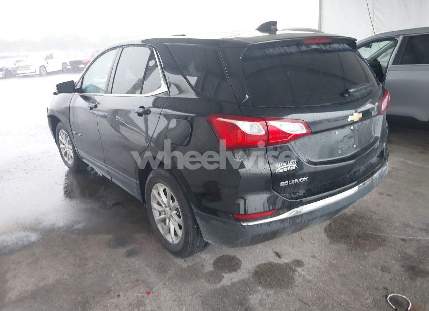 Photo 3 of 2018 Chevrolet Equinox LT (VIN 2GNAXJEV3J6261164)