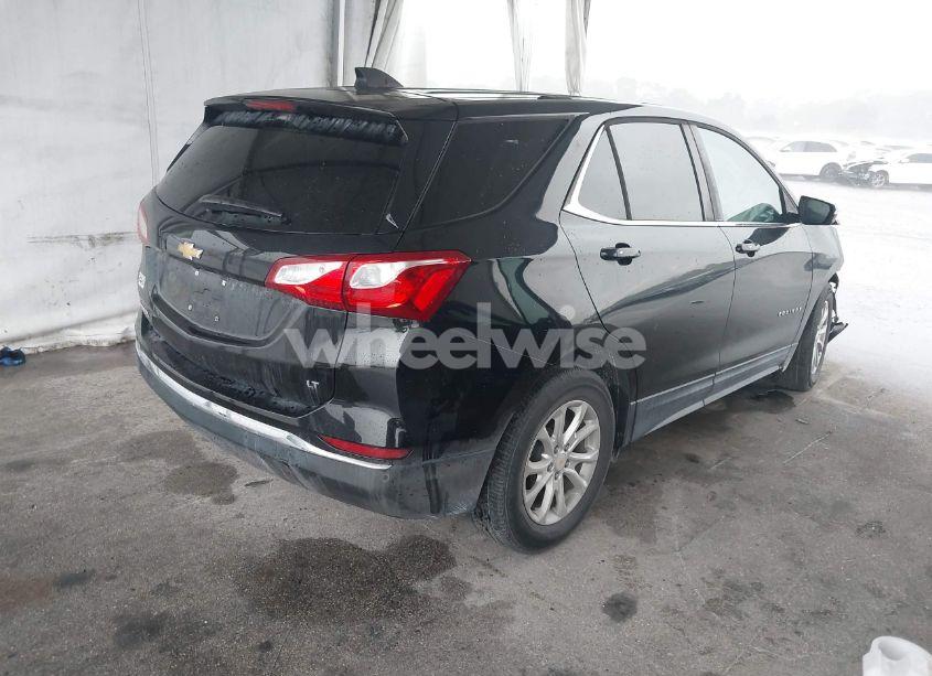 Photo 4 of 2018 Chevrolet Equinox LT (VIN 2GNAXJEV3J6261164)
