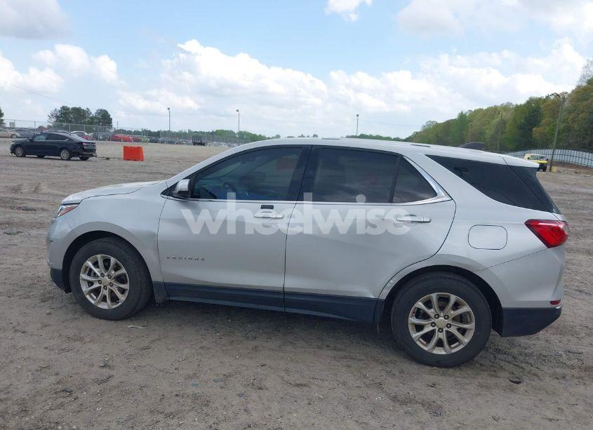 Photo 14 of 2018 Chevrolet Equinox LT (VIN 2GNAXJEV3J6274612)